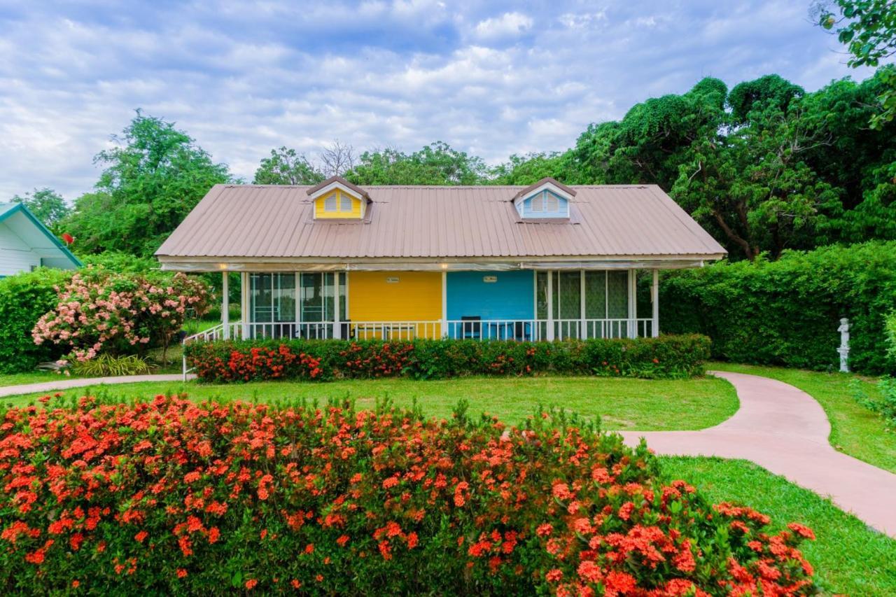 Bo Tree Cottage On The River Mukdahan Exterior photo